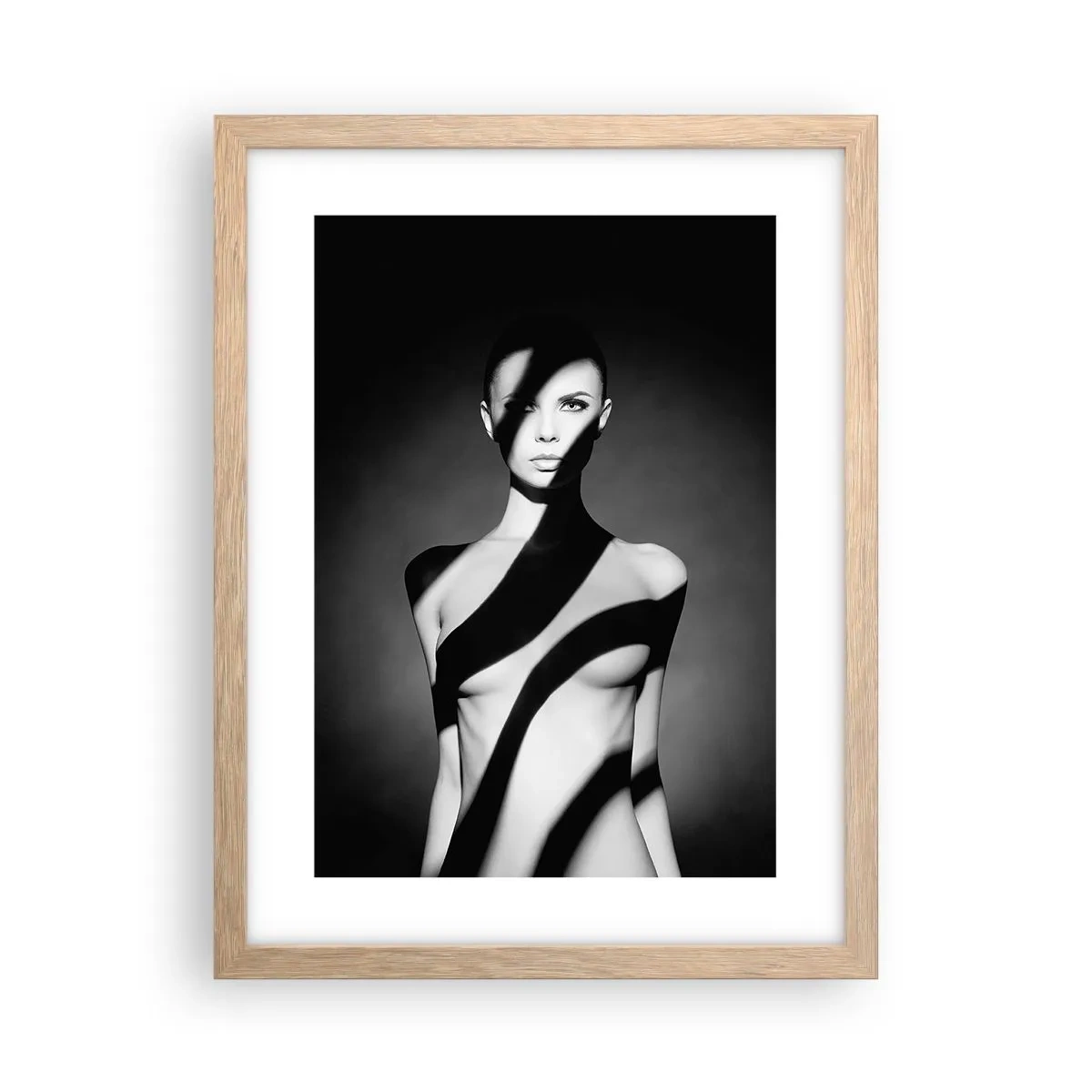 Een poster in een licht eiken lijst - In glans en schaduw - 30x40 cm