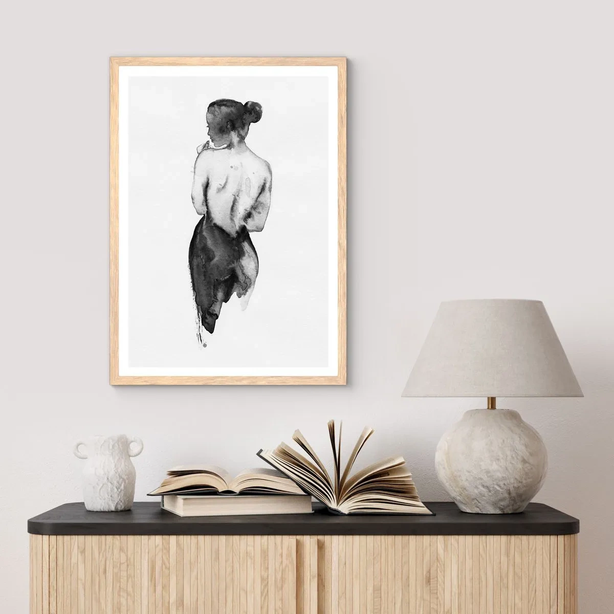 Een poster in een licht eiken lijst - Bij haar verdwijnt de wereld - 70x100 cm