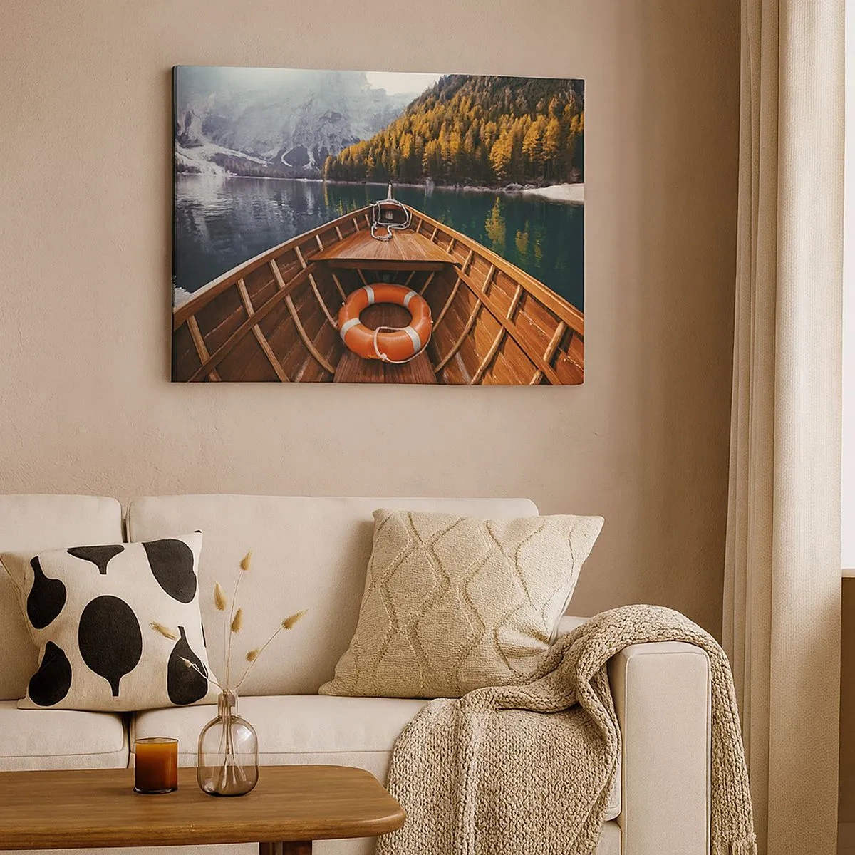 Schilderen op canvas - Een houten boot op een bergmeer omgeven door bos - 70x50cm - Bergtocht - Moderne wanddecoratie voor woonkamer en slaapkamer ARTTOR