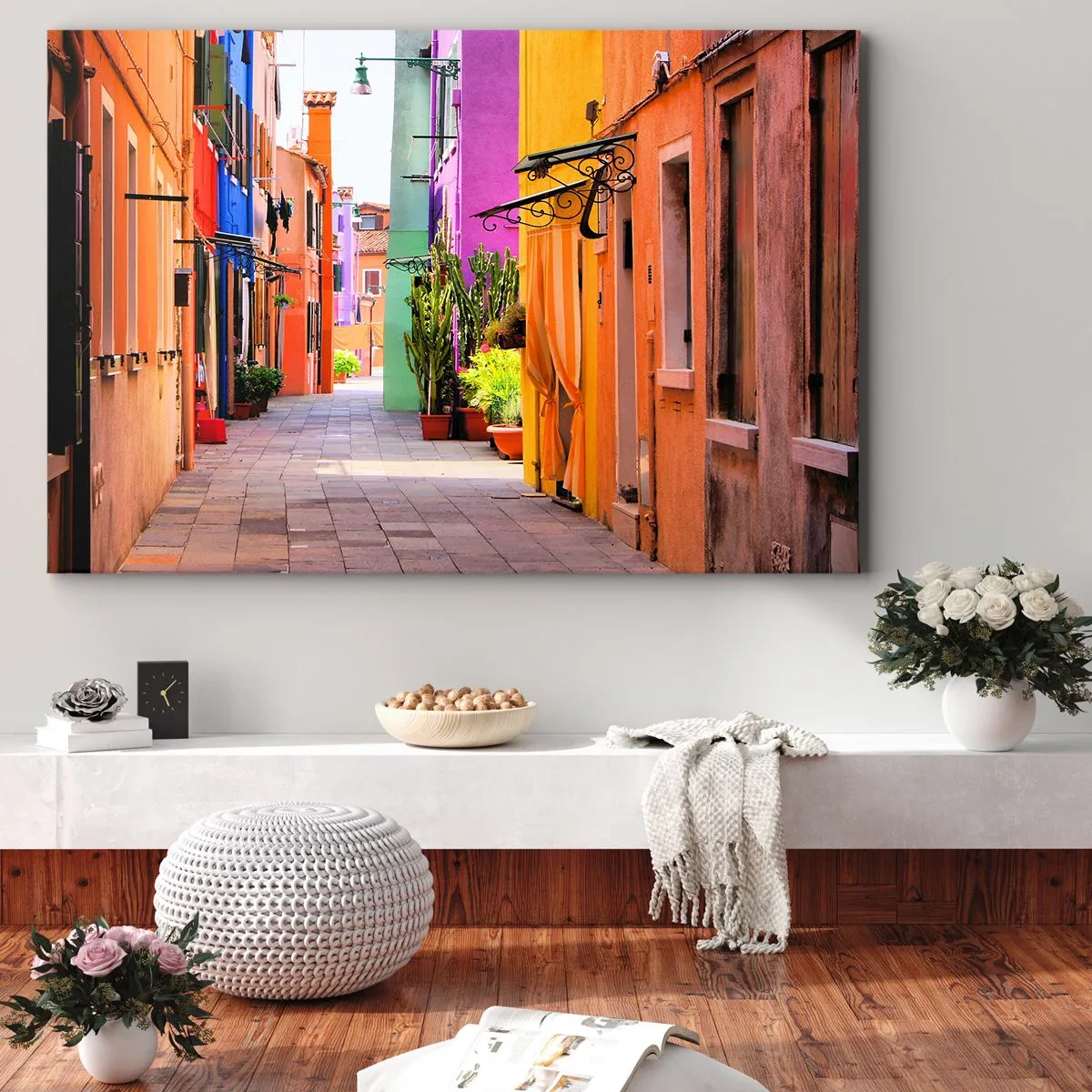 Schilderen op canvas - Een kleurrijke straat met huurkazernes in lichte tinten - 70x50cm - Regenboogsteeg - Moderne wanddecoratie voor woonkamer en slaapkamer ARTTOR
