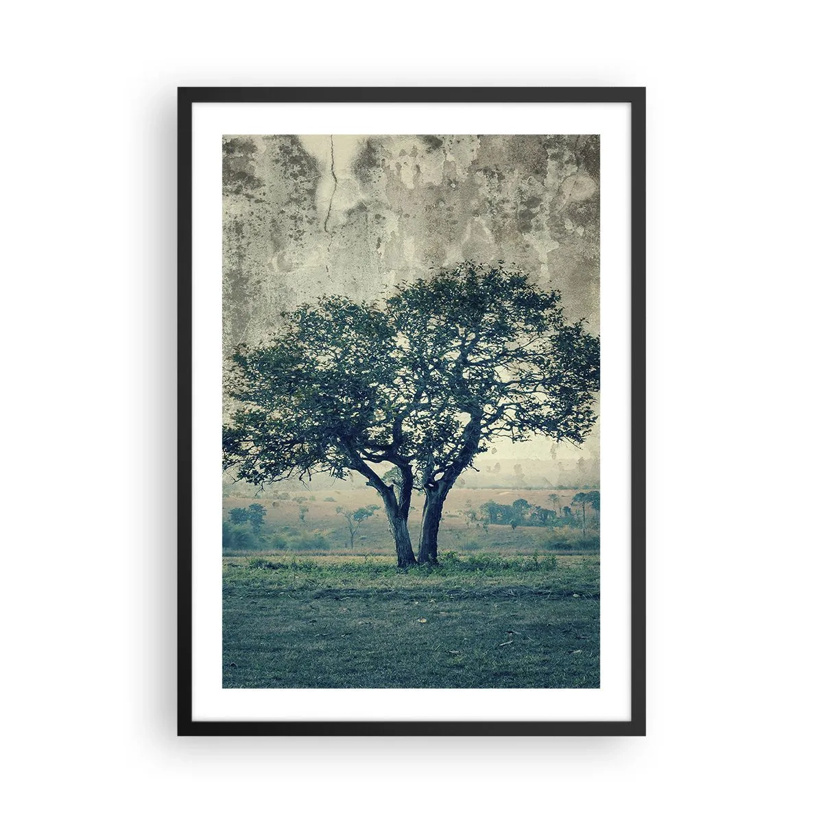 Poster in een zwarte lijst - Een eenzame boom in een rustiek landschap - 50x70cm - Een appelboom op een blauw veld? - Moderne wanddecoratie voor woonkamer en slaapkamer ARTTOR