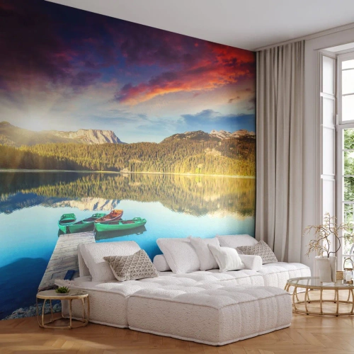 Fotobehang Standard Eco - Over het water zo glad als een spiegel - Landschap, Bergen, Woud - 450x315 cm