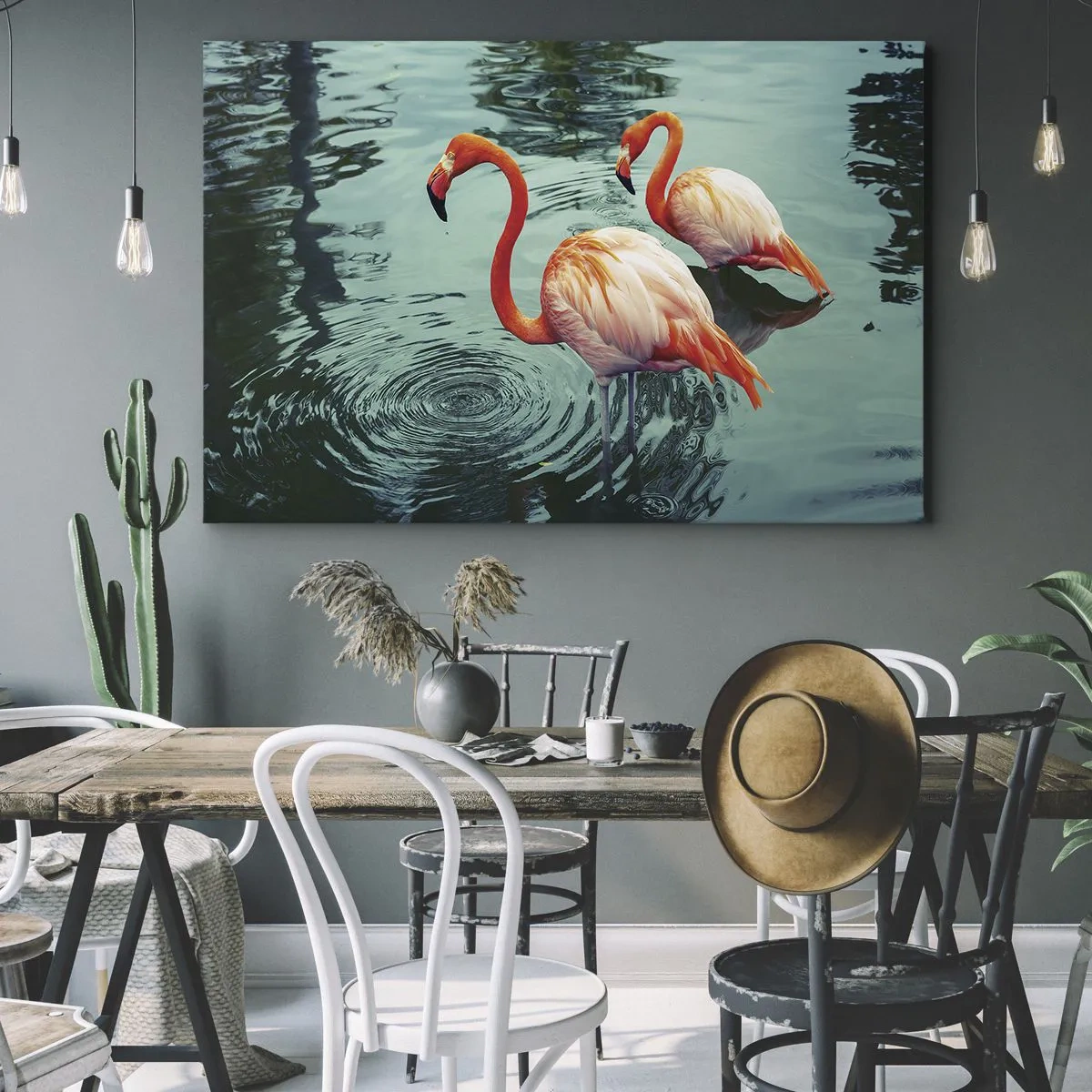 Schilderen op canvas - Twee flamingo's in het kalme water weerspiegelen hun omgeving - 70x50cm - We zijn nu in de mode - Moderne wanddecoratie voor woonkamer en slaapkamer ARTTOR