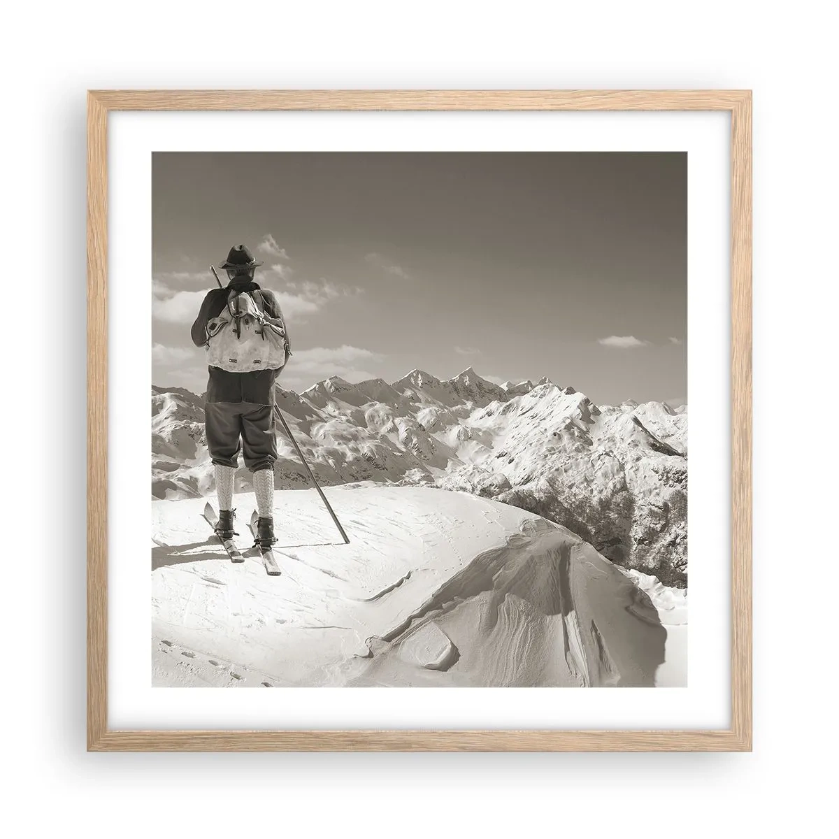 Een poster in een licht eiken lijst - En de bergen blijven onveranderd - 50x50 cm