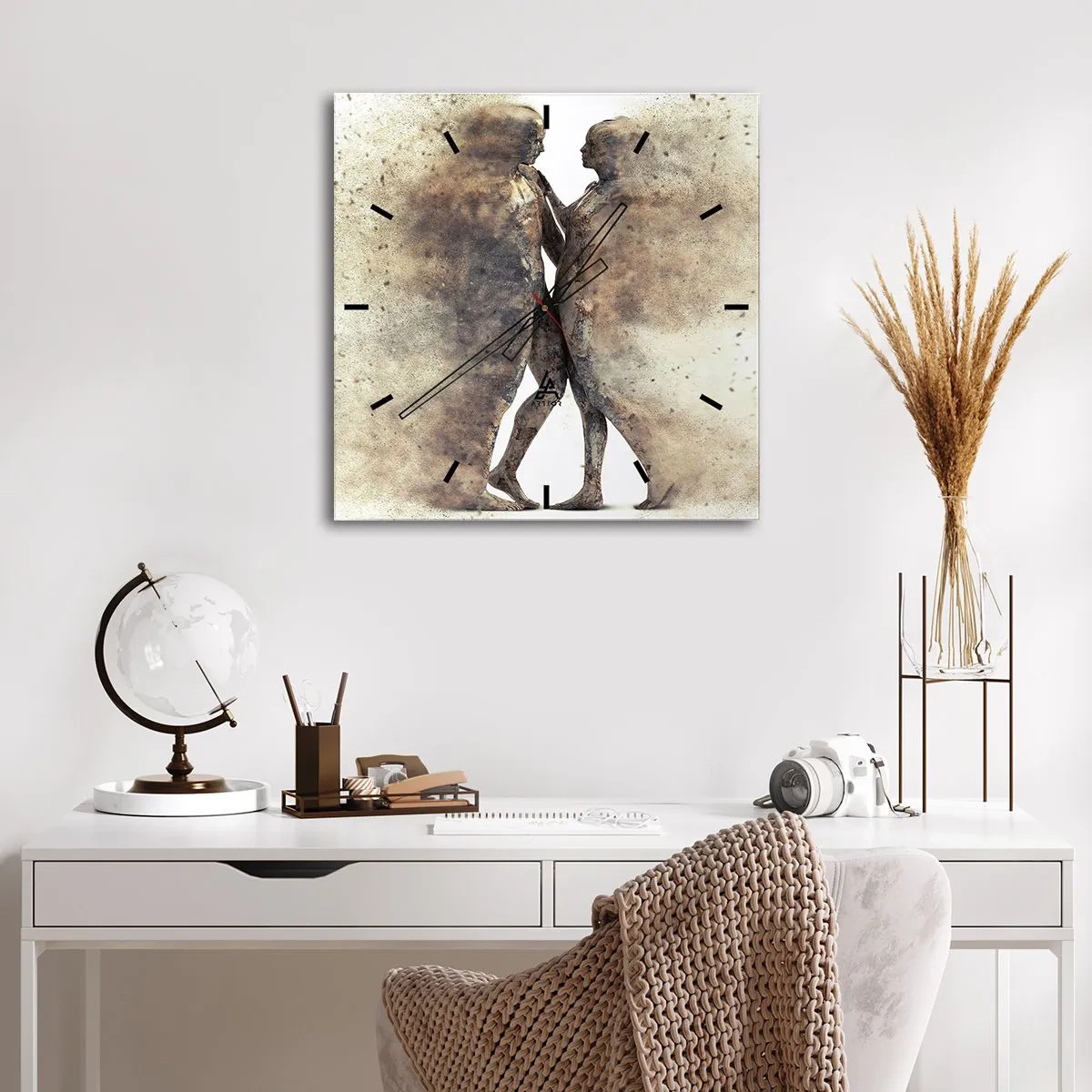 Wandklok - Klok - Ze verrezen uit het stof tot liefde - 40x40 cm