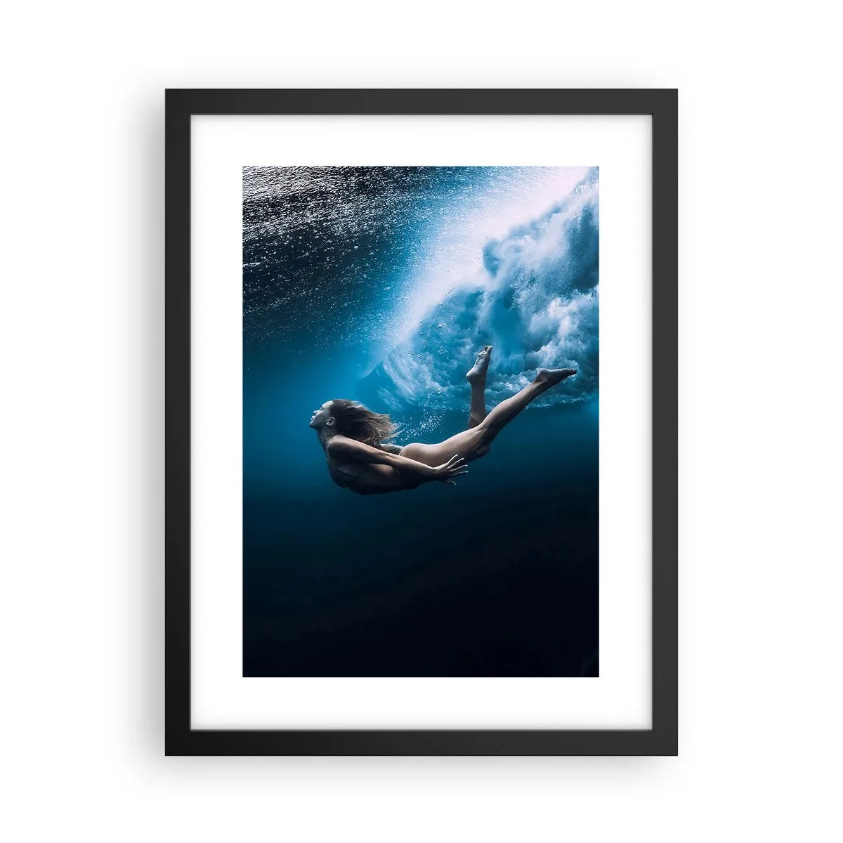 Poster in een zwarte lijst - Een moderne zeemeermin - 30x40 cm