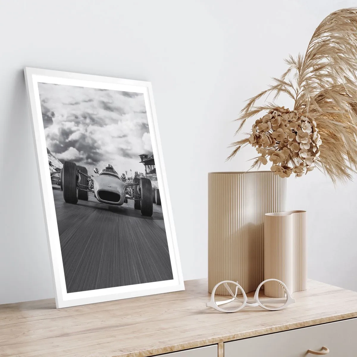 Poster in een witte lijst - Er is kracht! - 70x100 cm