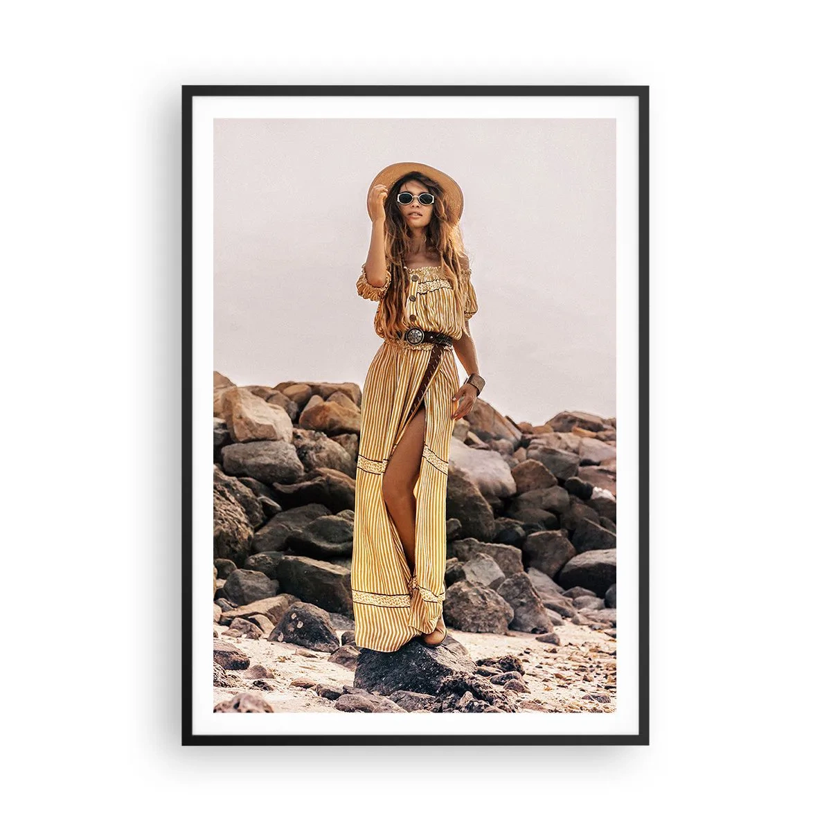 Poster in een zwarte lijst - De magie van stenen - 70x100 cm