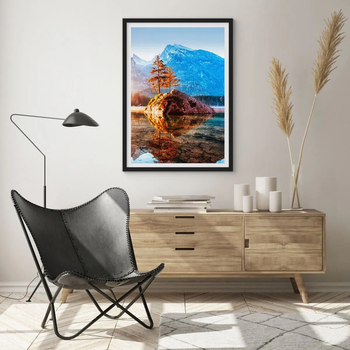 Poster in een zwarte lijst - De natuur in een nieuw licht - 70x100 cm