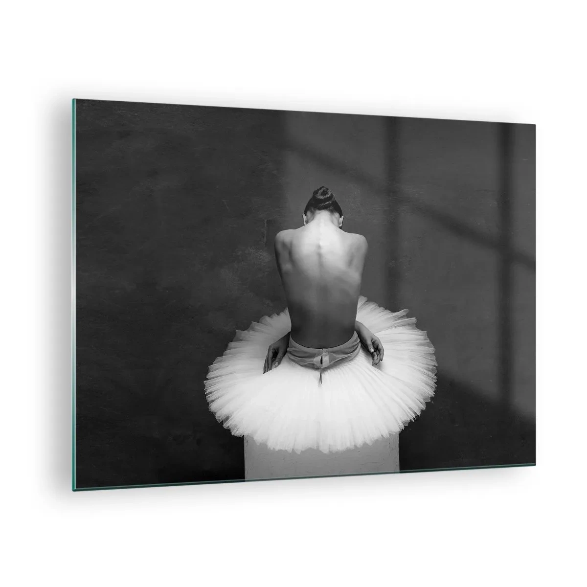 Schilderen op glas - Een zittende ballerina in een tule rok tegen een schaduw - 70x50cm - Het bloeit gewoon - Moderne wanddecoratie voor woonkamer en slaapkamer ARTTOR
