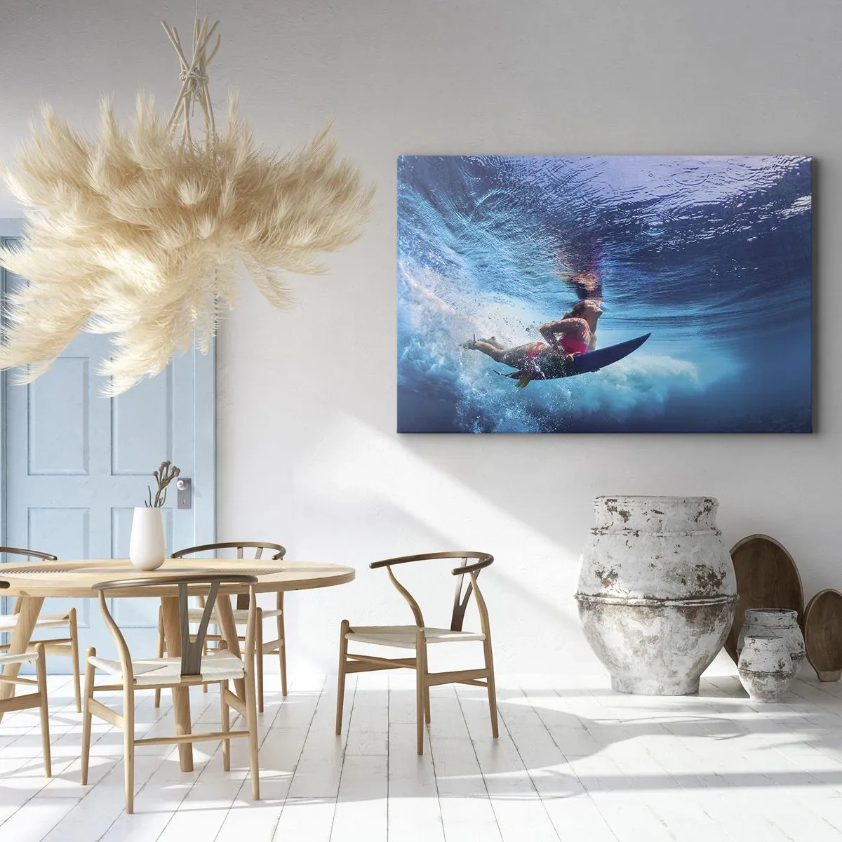 Schilderen op canvas - Een surfer onder water in een dynamische compositie met blauwtinten. - 70x50cm - De diepte van vreugde - Moderne wanddecoratie voor woonkamer en slaapkamer ARTTOR