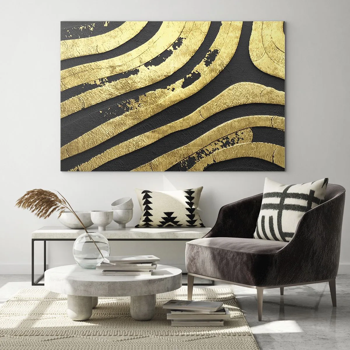 Schilderen op glas - Gouden abstracte lijnen op een zwarte achtergrond in een glamoureuze stijl - 70x50cm - Alles vloeit - Moderne wanddecoratie voor woonkamer en slaapkamer ARTTOR