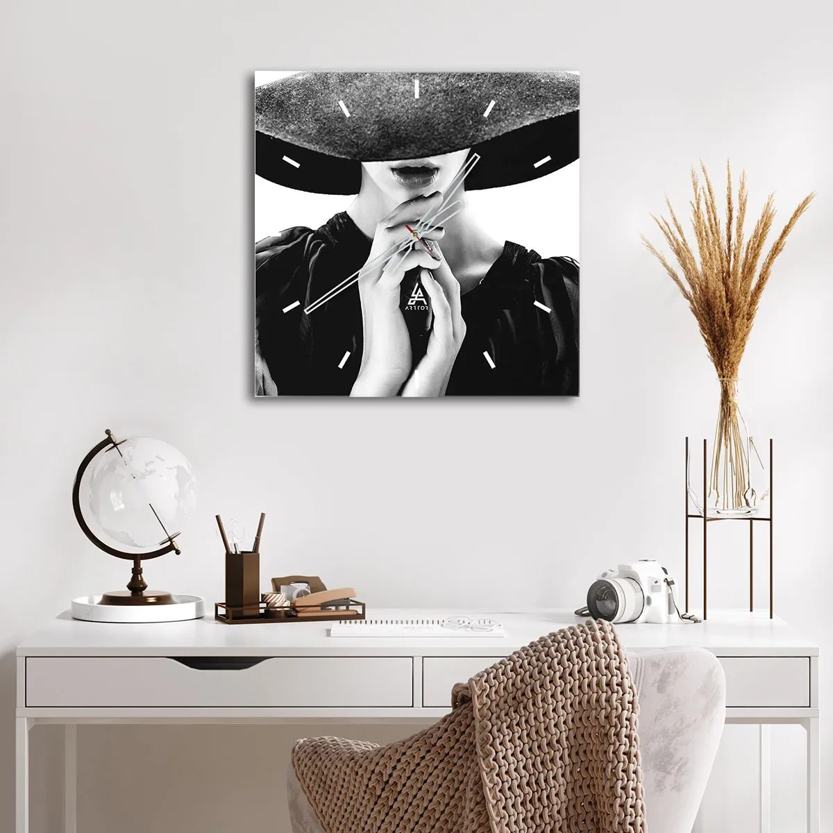 Wandklok - Klok - Verborgen schoonheid - 30x30 cm