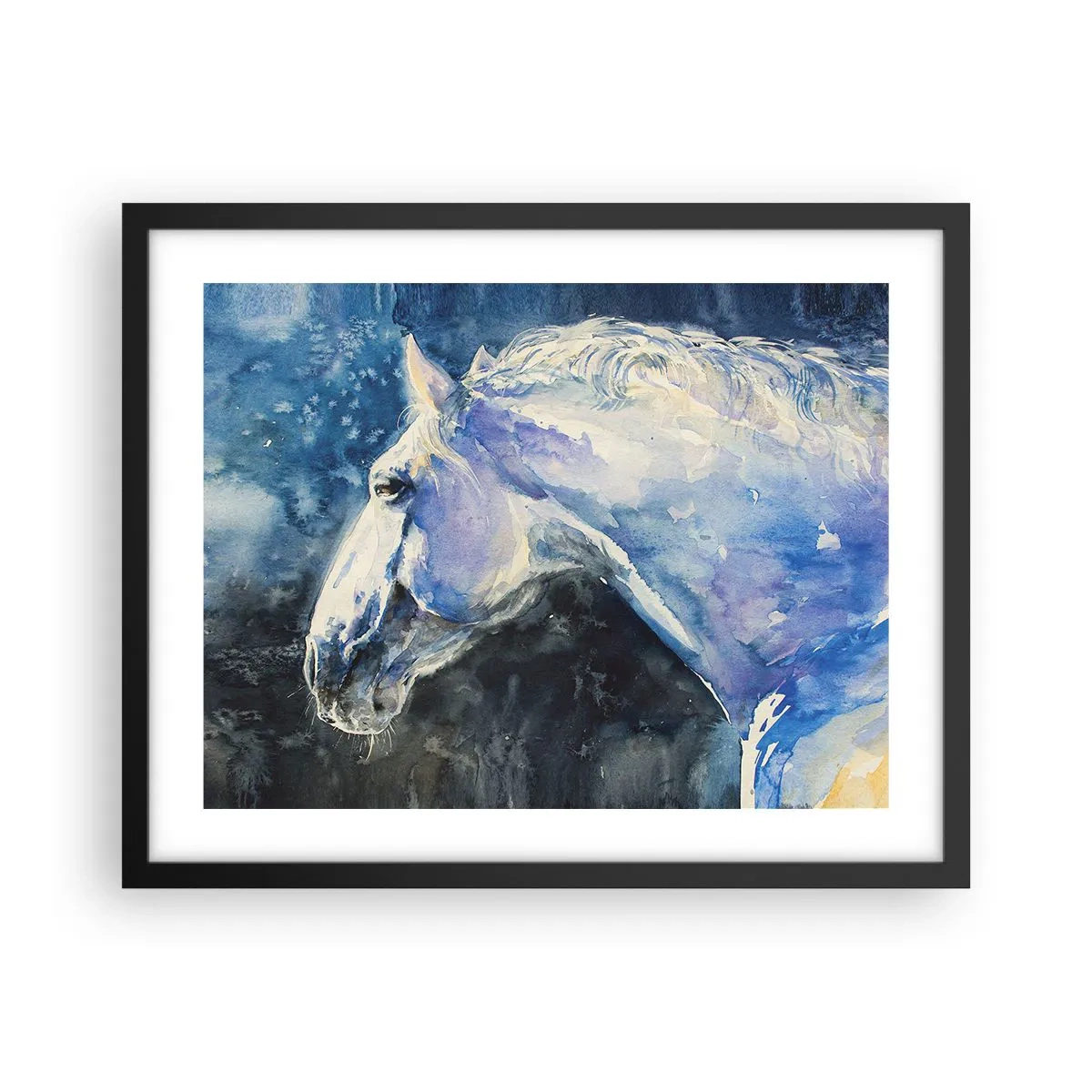 Poster in een zwarte lijst - Portret in een blauwe gloed - 50x40 cm