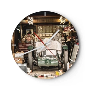 Wandklok - Klok - Een oude auto in een werkplaats vol gereedschap en onderdelen - 30x30cm - Terug naar het verleden - Moderne wanddecoratie voor woonkamer, keuken en slaapkamer ARTTOR
