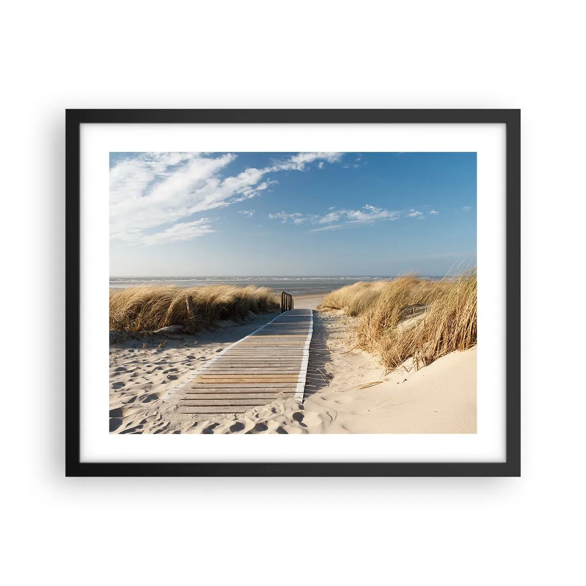Poster in een zwarte lijst - Achter het duin, in het ruisen van gras - 50x40 cm