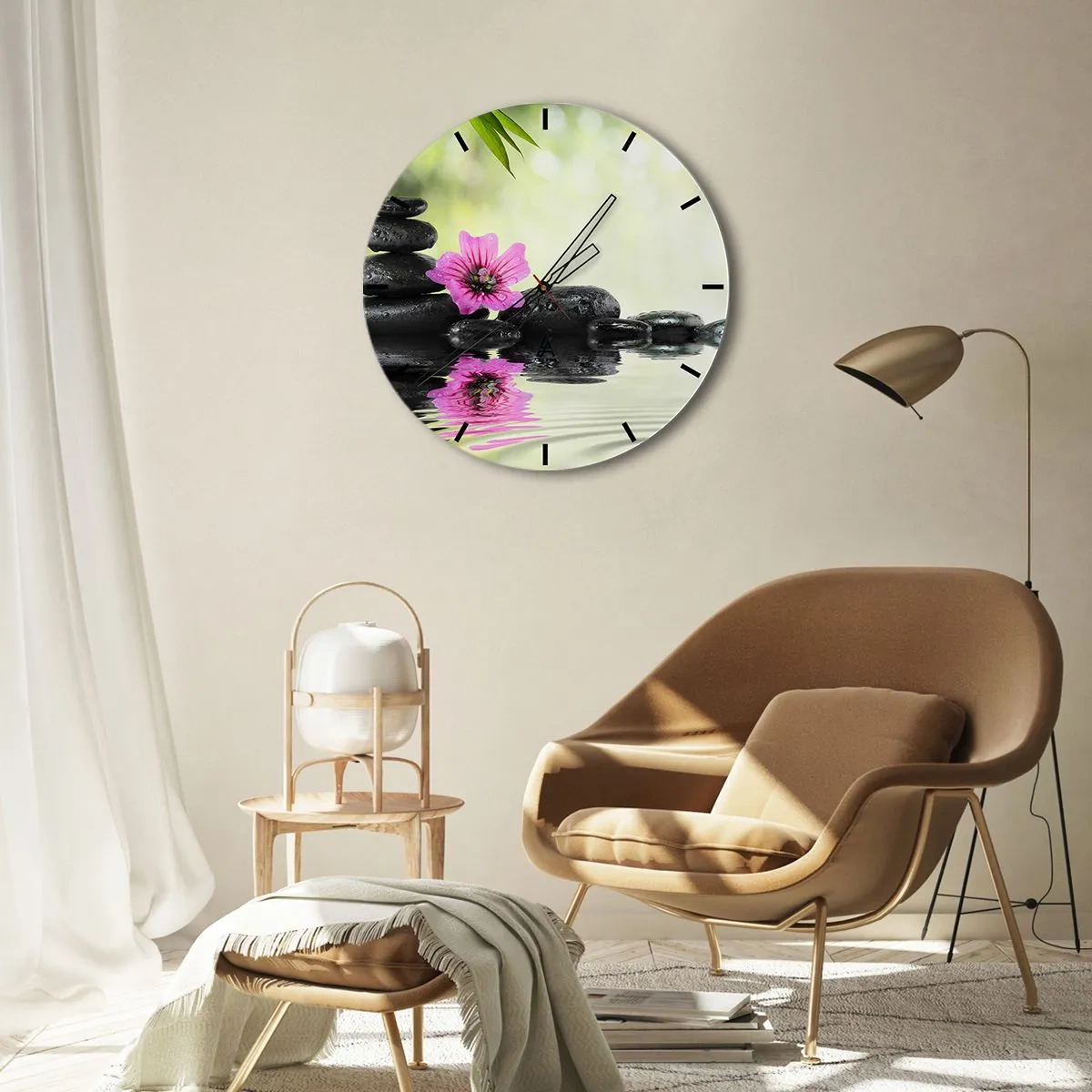 Wandklok - Klok - Zenstenen met een roze bloem tegen een natuurlijke achtergrond - 30x30cm - Tijd voor de ziel - Moderne wanddecoratie voor woonkamer, keuken en slaapkamer ARTTOR