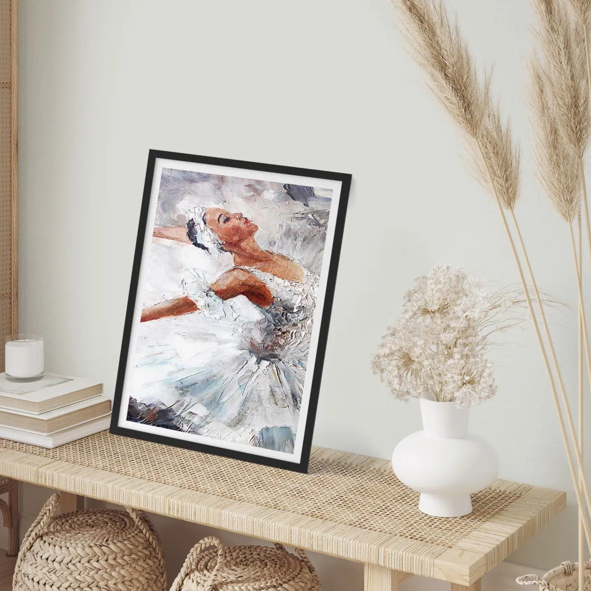 Poster in een zwarte lijst - Delicaat en licht als tule - 30x40 cm