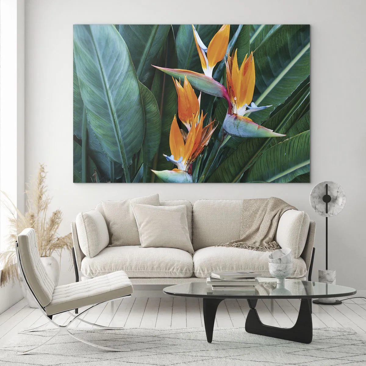 Schilderen op glas - Exotische strelitzia-bloemen tussen grote groene bladeren - 70x50cm - Is het een bloem of is het een vogel? - Moderne wanddecoratie voor woonkamer en slaapkamer ARTTOR