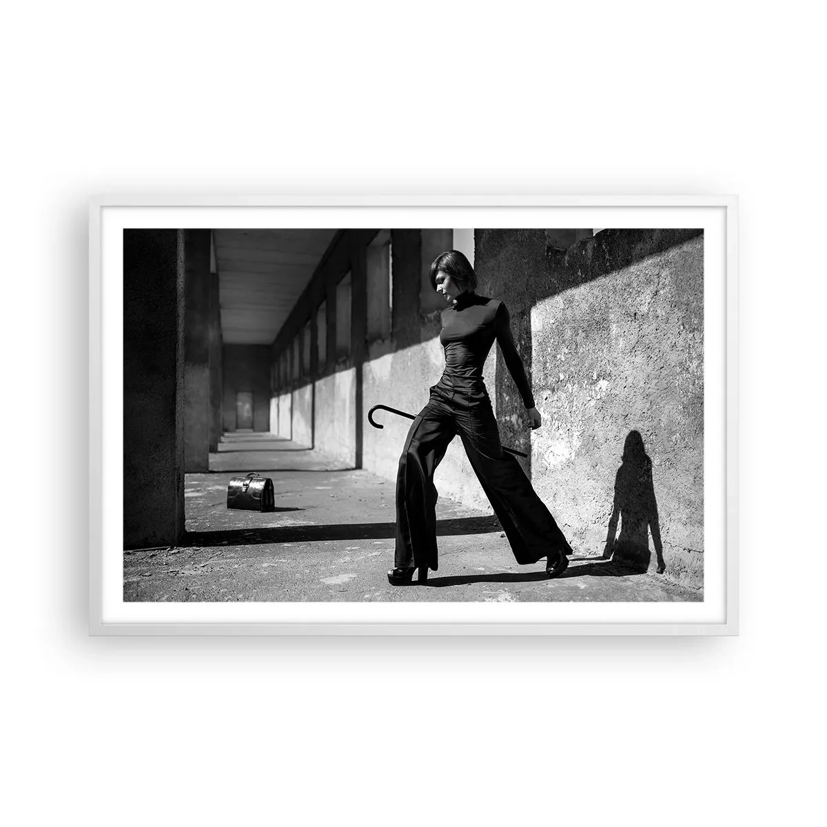 Poster in een witte lijst -   Stedelijke elegantie - 91x61 cm