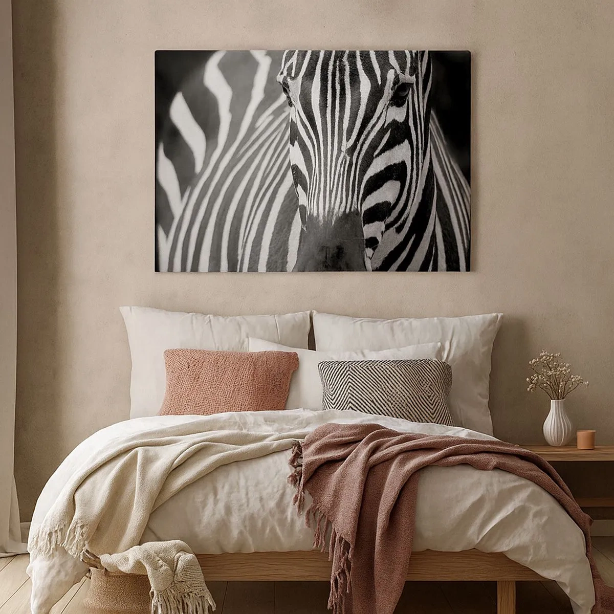 Schilderen op canvas - Een zwart-wit close-up van een zebra met zijn kenmerkende strepen. - 70x50cm - De wereld is zwart-wit - Moderne wanddecoratie voor woonkamer en slaapkamer ARTTOR