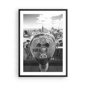 Poster in een zwarte lijst - Een monochroom beeld van New York City met een verrekijker op de voorgrond. - 50x70cm - Stad boven de steden - Moderne wanddecoratie voor woonkamer en slaapkamer ARTTOR