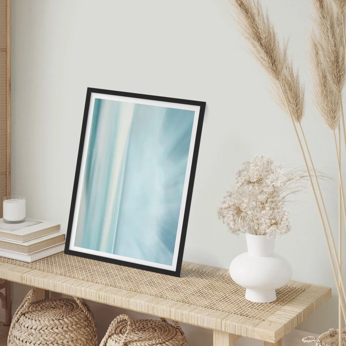 Poster in een zwarte lijst - Subtiele abstractie in tinten blauw en wit - 50x70cm - Vrede tot aan de horizon - Moderne wanddecoratie voor woonkamer en slaapkamer ARTTOR