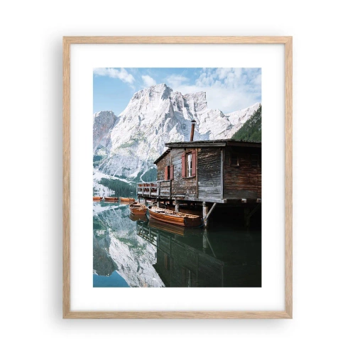 Een poster in een licht eiken lijst - Een kristalheldere bergochtend - 40x50 cm