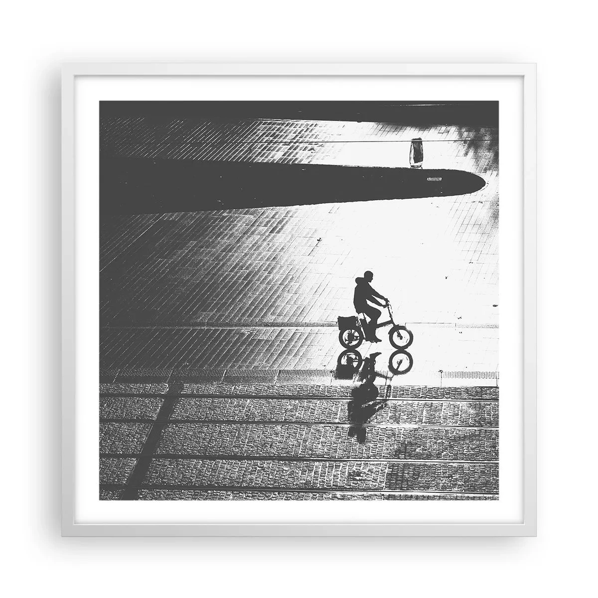 Poster in een witte lijst - Voor mij, door de stad - 60x60 cm