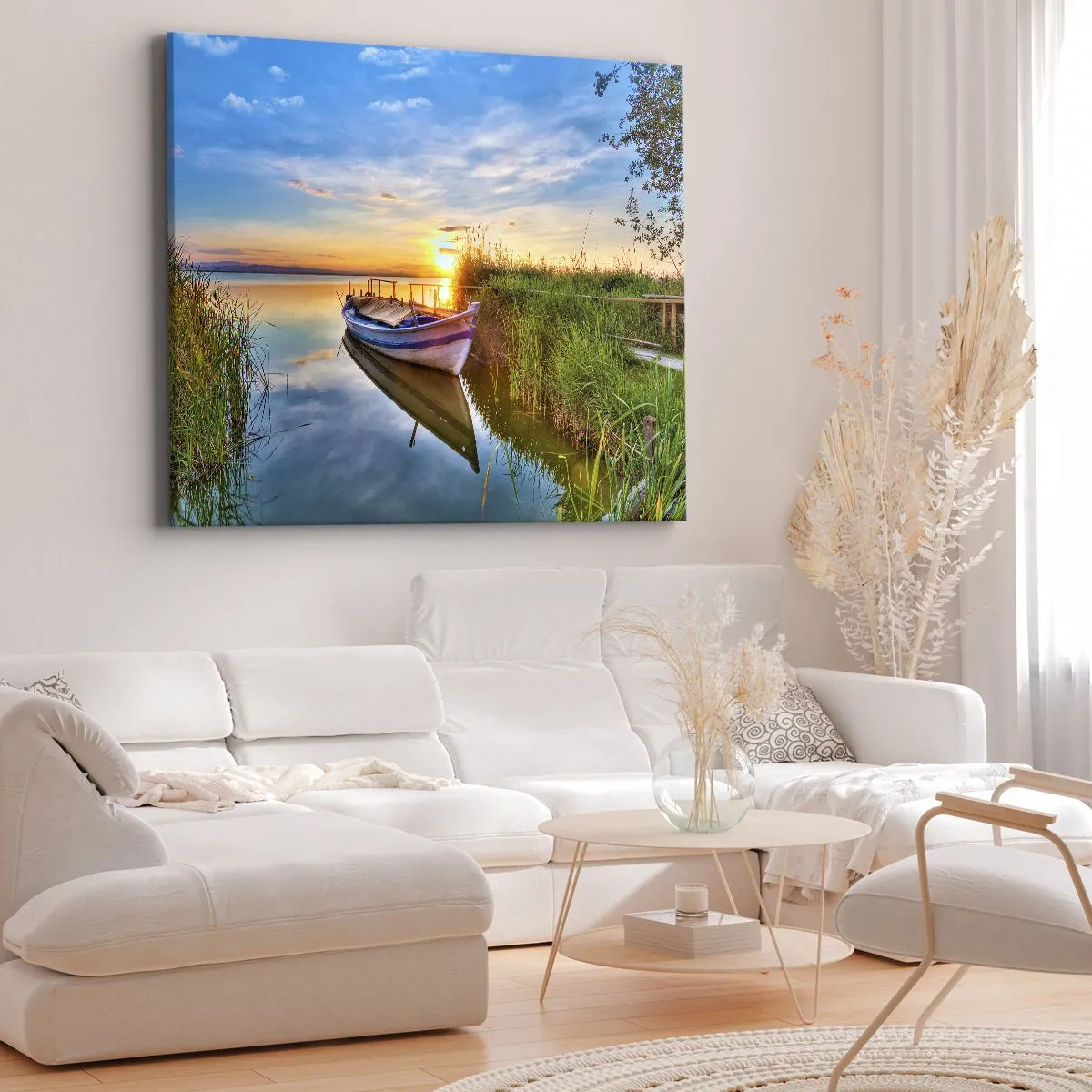 Schilderen op canvas - Een boot in een rustige baai bij zonsondergang - 70x50cm - Baai van vervulde dromen - Moderne wanddecoratie voor woonkamer en slaapkamer ARTTOR