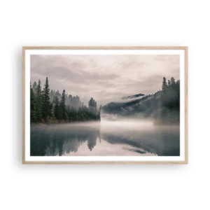 Een poster in een licht eiken lijst - In reflectie, in de mist - 100x70 cm