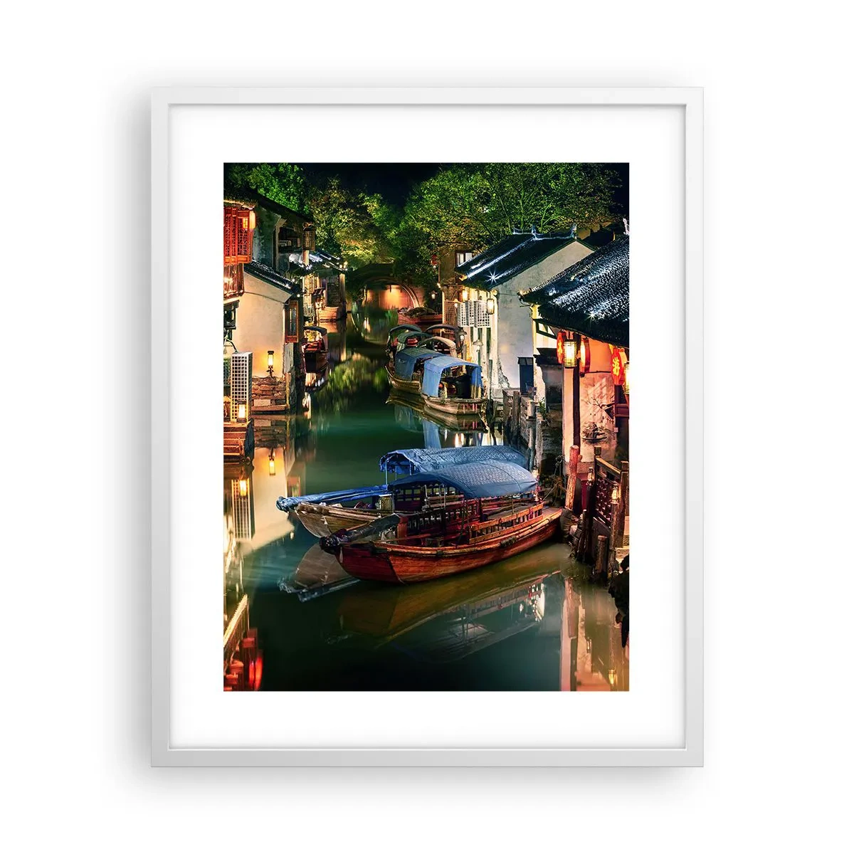 Poster in een witte lijst - Een avond op een Chinese straat - 40x50 cm