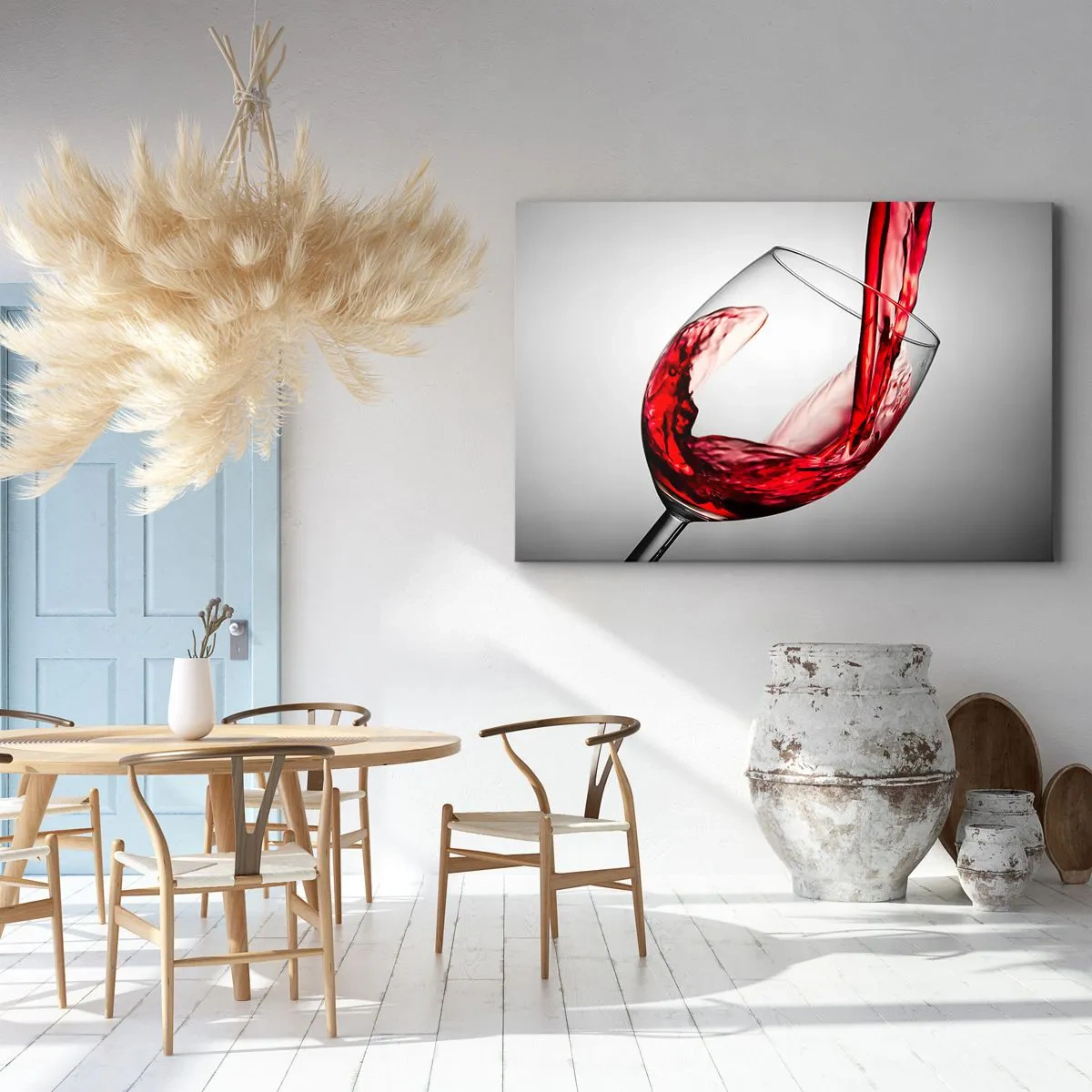 Schilderen op canvas - Een glas rode wijn wordt tegen een lichte achtergrond ingeschonken - 70x50cm - Kleur - beweging - geluid - Moderne wanddecoratie voor woonkamer en slaapkamer ARTTOR