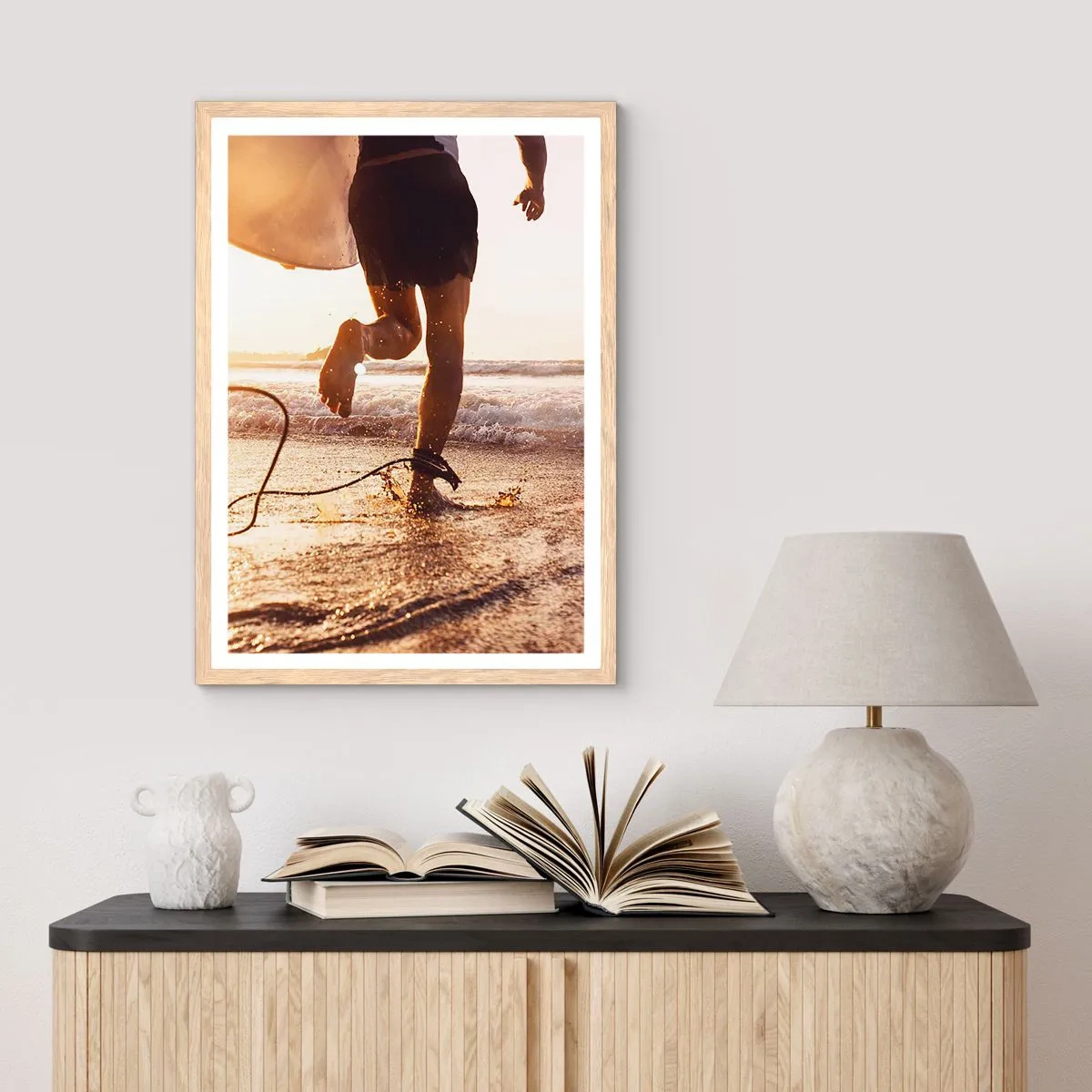 Een poster in een licht eiken lijst - Om de golf te ontmoeten - 40x50 cm