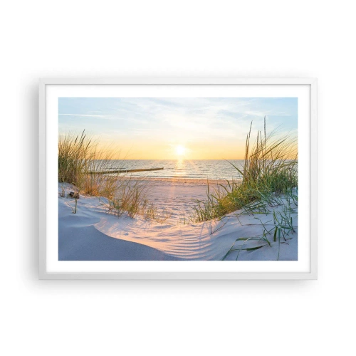 Poster in een witte lijst - Het geluid van de zee, het zingen van vogels, een wild strand tussen het gras... - 70x50 cm
