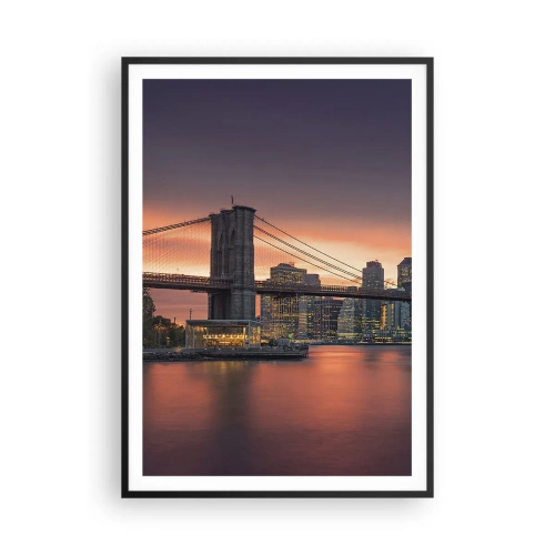 Poster in een zwarte lijst - Ondergedompeld in lila stilte - 70x100 cm