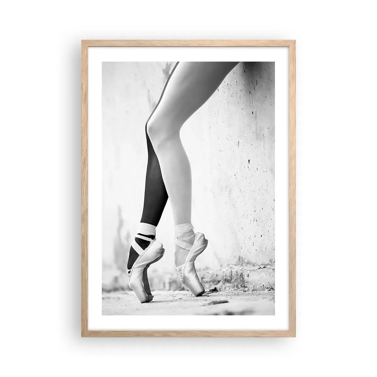 Een poster in een licht eiken lijst - Ballerina, voila! - 50x70 cm