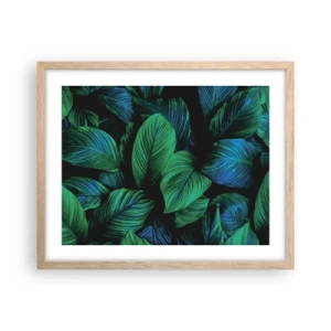 Een poster in een licht eiken lijst - In de groene menigte - 50x40 cm