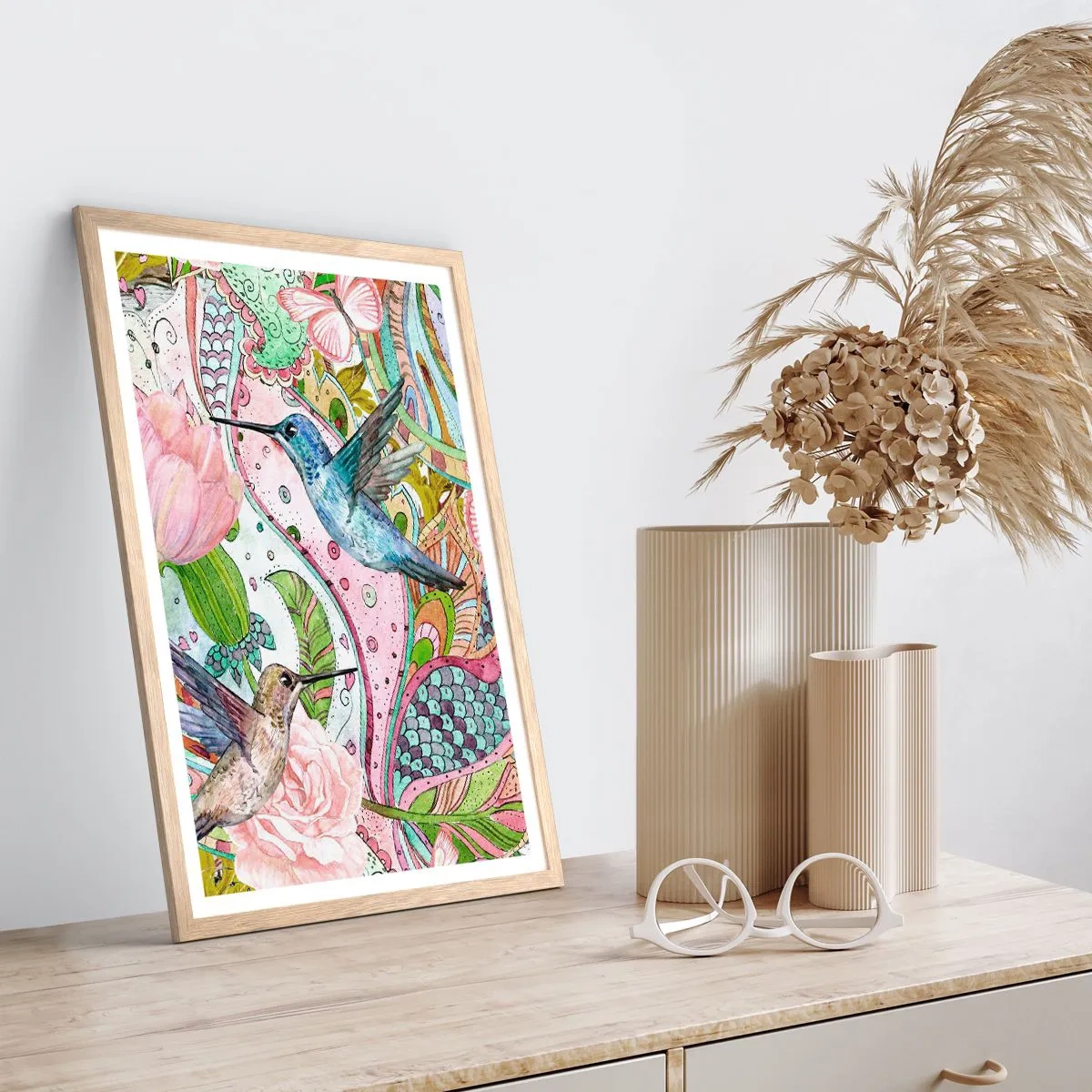 Een poster in een licht eiken lijst - Verstrikt in wijnstokken - 70x100 cm