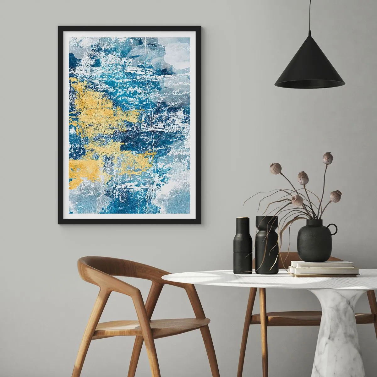 Poster in een zwarte lijst - Abstracte compositie van blauw en goud in textuur - 50x70cm - Abstractie vol met weer - Moderne wanddecoratie voor woonkamer en slaapkamer ARTTOR