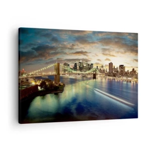 Schilderen op canvas - Een verlichte brug met de stad op de achtergrond, met lichten die weerspiegeld worden in het water. - 70x50cm - Een heldere avond boven Manchatan - Moderne wanddecoratie voor woonkamer en slaapkamer ARTTOR