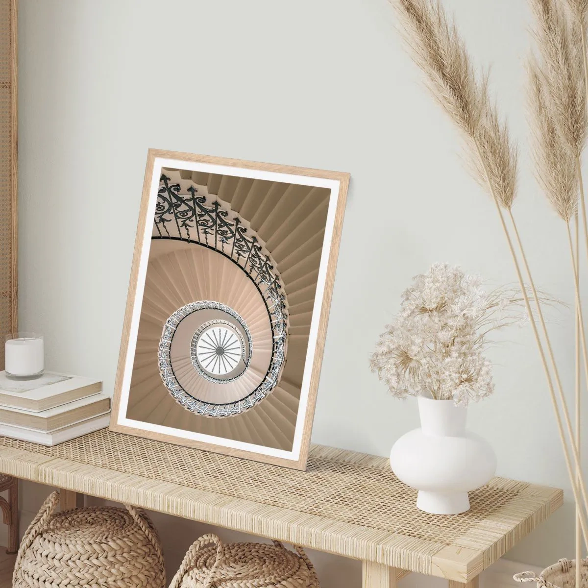Een poster in een licht eiken lijst - Binnenin de schaal - 50x70 cm