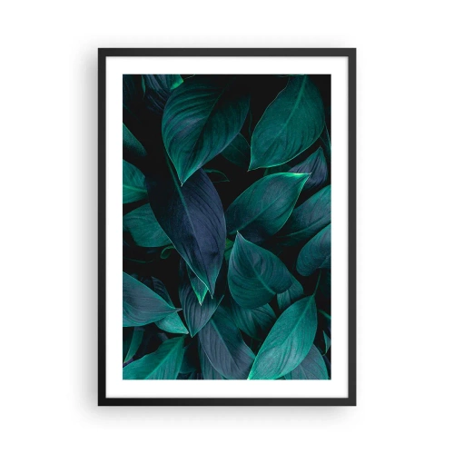 Poster in een zwarte lijst - Donkergroene bladeren met subtiele tegenlicht - 50x70cm - Groen op zichzelf - Moderne wanddecoratie voor woonkamer en slaapkamer ARTTOR