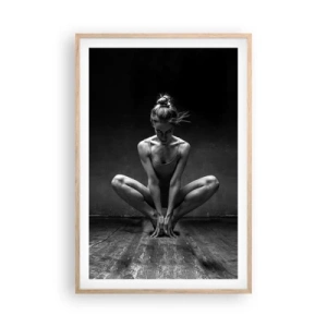 Een poster in een licht eiken lijst - Concentratie van dansenergie - 61x91 cm