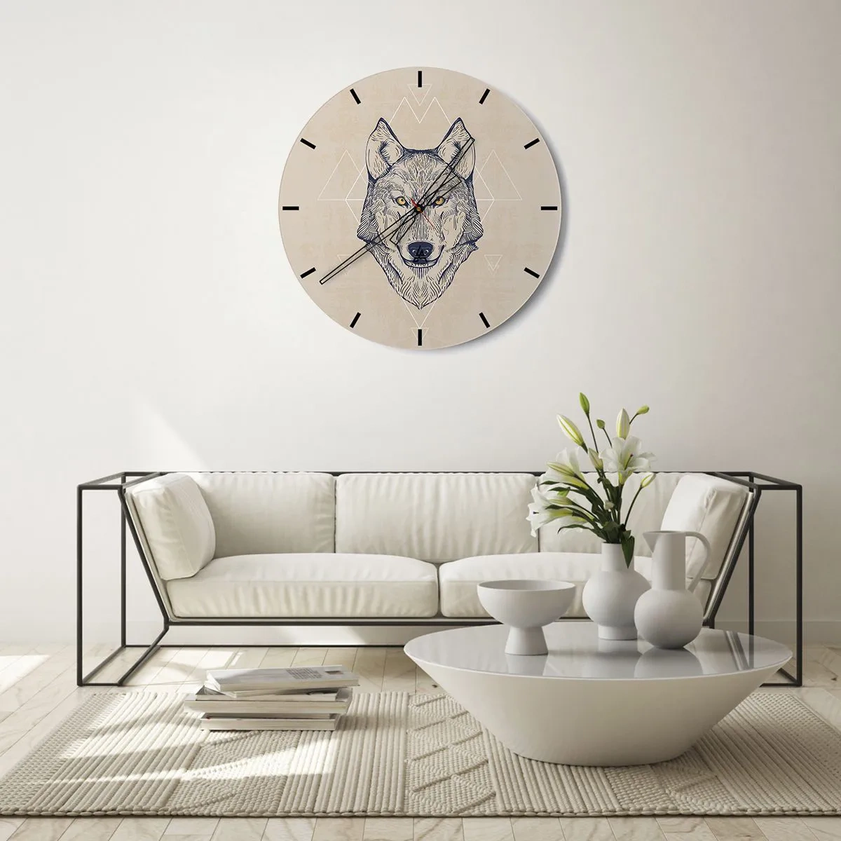 Wandklok - Klok - Illustratie van een wolf op een beige achtergrond met geometrische patronen - 30x30cm - Een alfa met een indringende blik - Moderne wanddecoratie voor woonkamer, keuken en slaapkamer ARTTOR