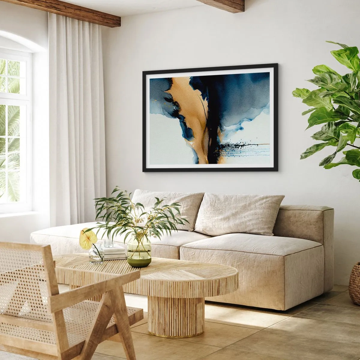 Poster in een zwarte lijst - Achter het gordijn - 70x50 cm
