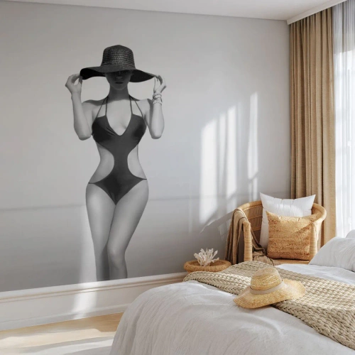 Fotobehang Premium Sand - Mijn naam is: Elegantie - Vrouw, Strand, Mode - 400x280 cm