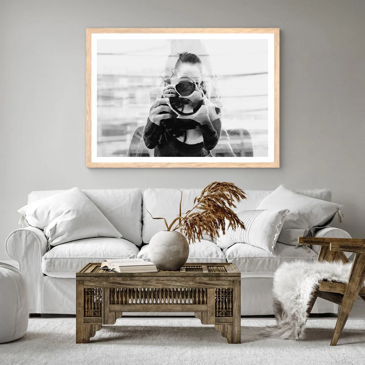 Een poster in een licht eiken lijst - Maker en materiaal - 100x70 cm