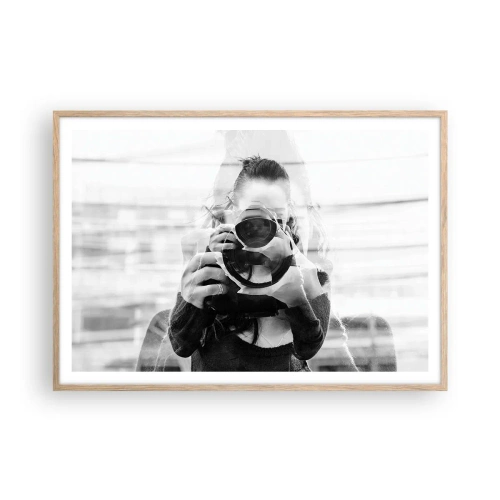 Een poster in een licht eiken lijst - Maker en materiaal - 100x70 cm