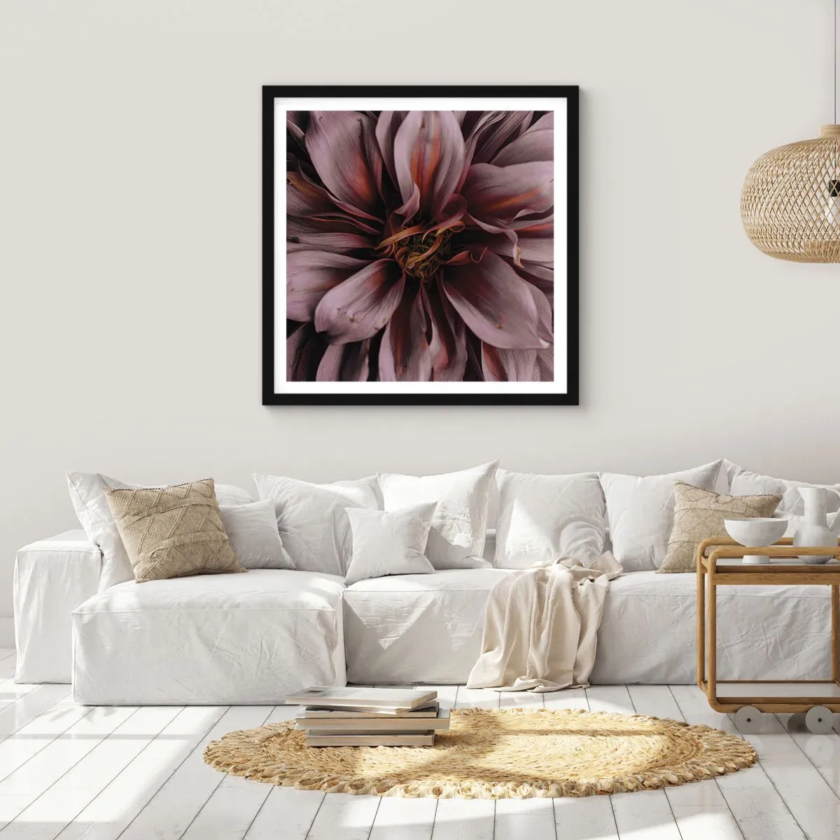 Poster in een zwarte lijst - Een bloemenhart - 60x60 cm